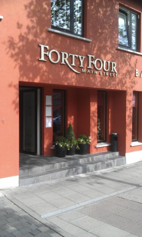 Forty Four Main Street Swords Ngoại thất bức ảnh